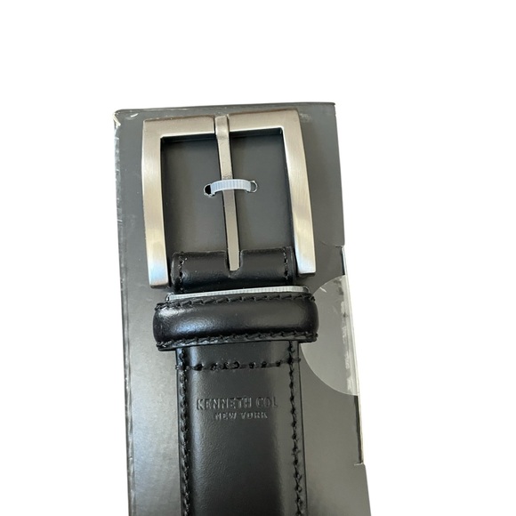 Kenneth Cole Men's Leather Belt - Picture 5 of 7